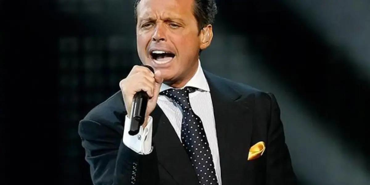 Conoce porque Luis Miguel suele estar haciendo señas durante sus conciertos 