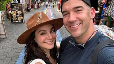 Martha Higareda y Lewis Howes. Créditos: Instagram@marthahigaredea