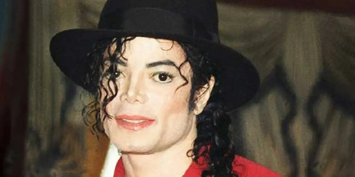 Michael Jackson y la lujosa pero lúgubre tumba en donde es visitado por sus fans