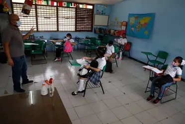 Con el semáforo verde y la vacunación arriba del 50% la vuelta a los planteles se ve muy cerca