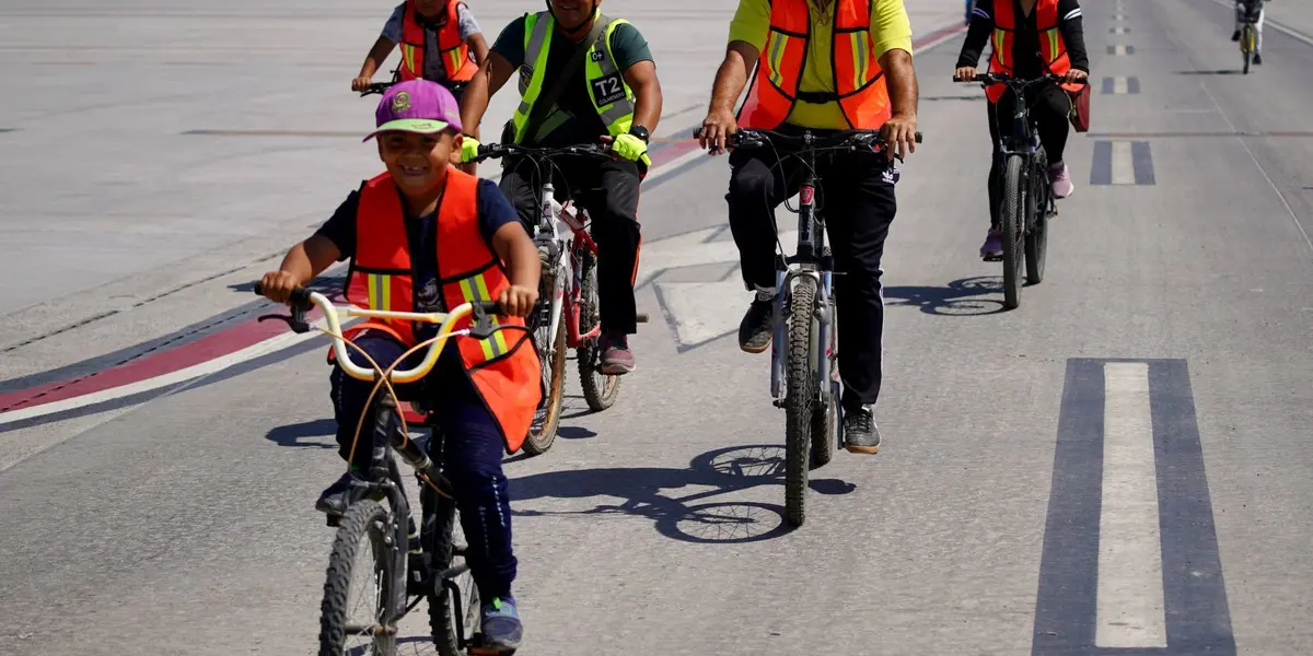 El secretario detalló que la ruta ciclista y el paseo dominical son un proyecto de la SEDENA, donde se pueden realizar diversas actividades como son caminatas, rutas ciclistas y carreras.