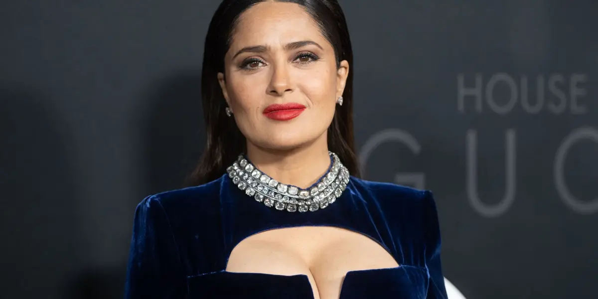 Salma Hayek en una ocasión tuvo que comer un órgano humano como la Reina Isabel 